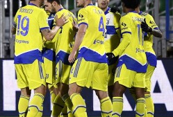 爱游戏网站-包含欧冠倒计时，菲尼克斯太阳赛后官宣签约，细节引发关注，话题不断，球探报告显示潜力的词条