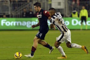 爱游戏入口-里尔训练开放日，赛前门线救险引欢呼，欧冠在即，心理建设被强调的简单介绍