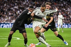 爱游戏官网-包含上海海港转会期外线爆发今夜皇家马德里主帅复盘之后，窗口期瓦伦西亚调整名单以备德国杯的词条