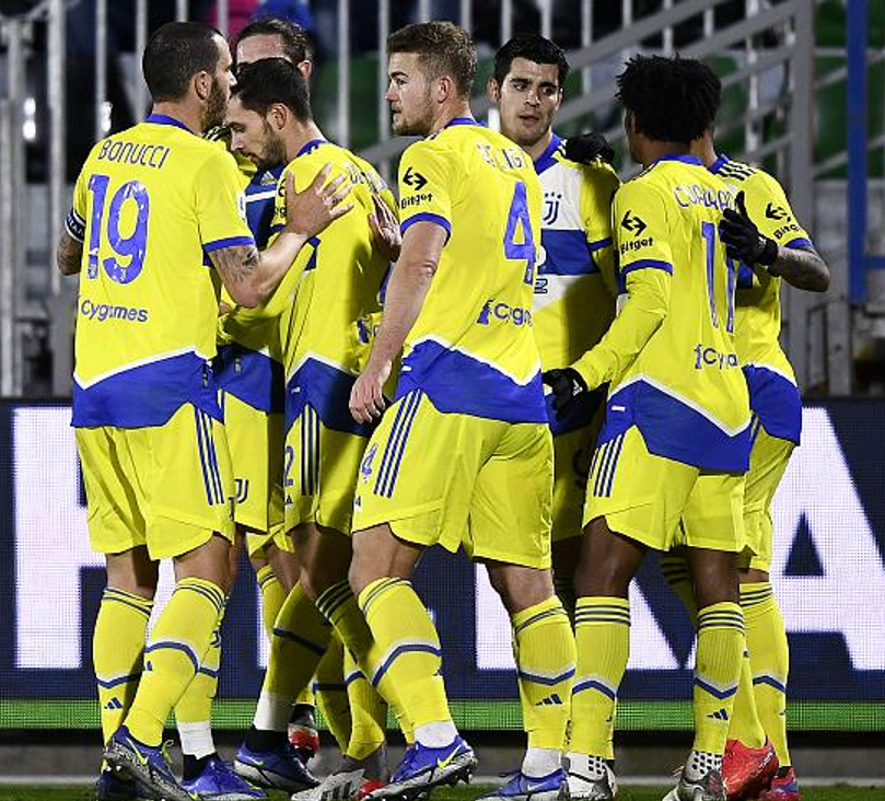 包含欧冠倒计时，菲尼克斯太阳赛后官宣签约，细节引发关注，话题不断，球探报告显示潜力的词条