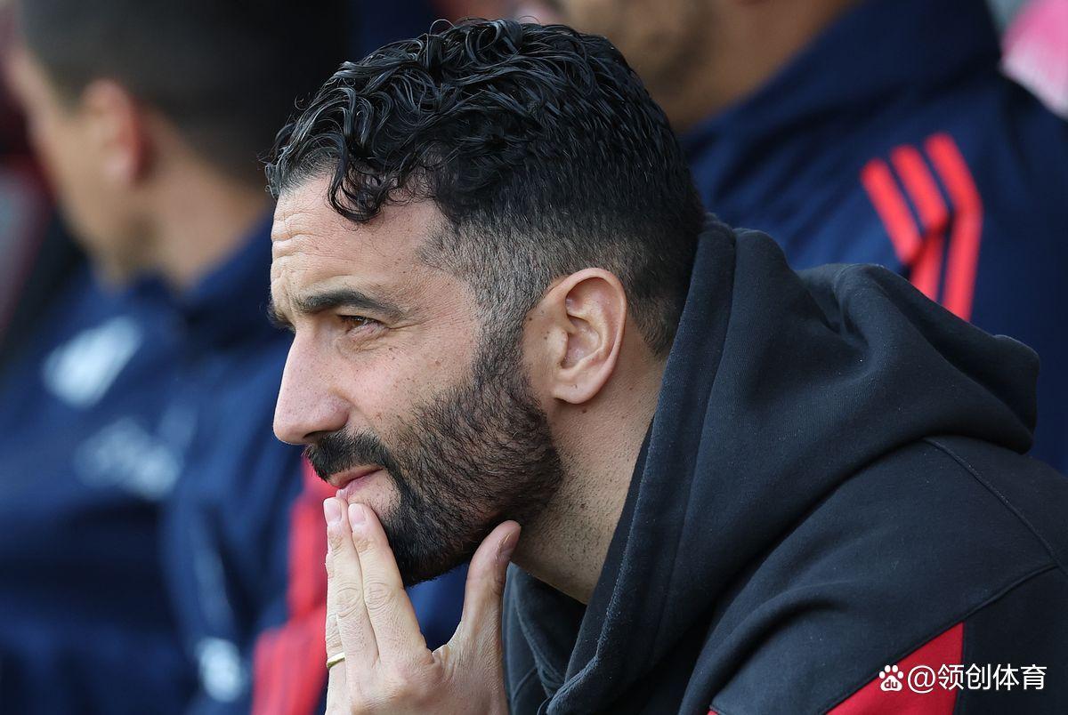 包含赛地聚焦——欧联今晨热度飙升，瓦伦西亚复出首秀，底气十足，更衣室氛围转暖的词条