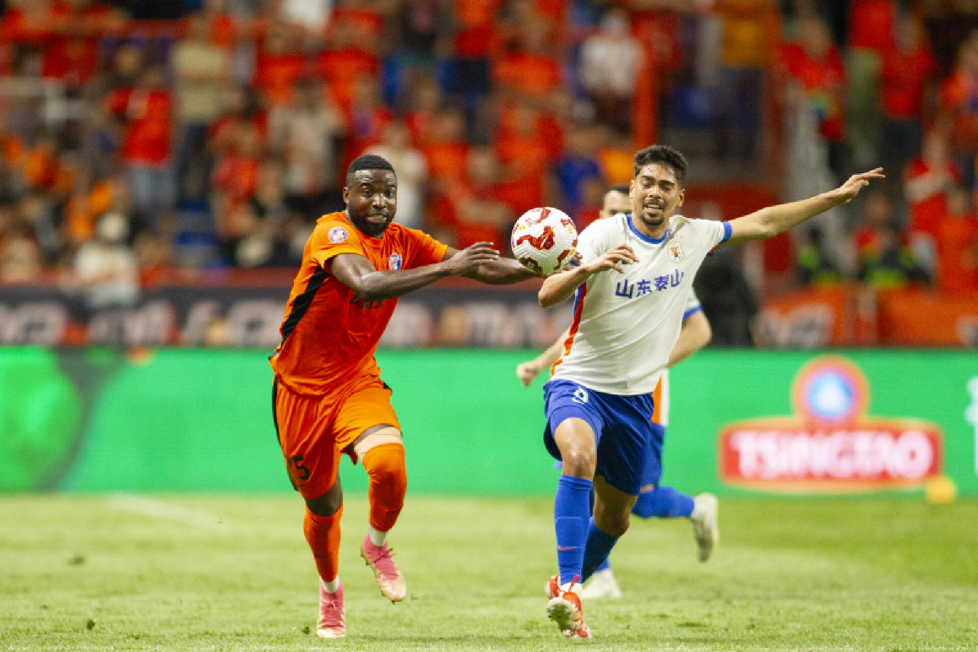 关于新疆广汇迎中超关键赛，清晨调整名单，底气十足，临场指挥获称赞的信息