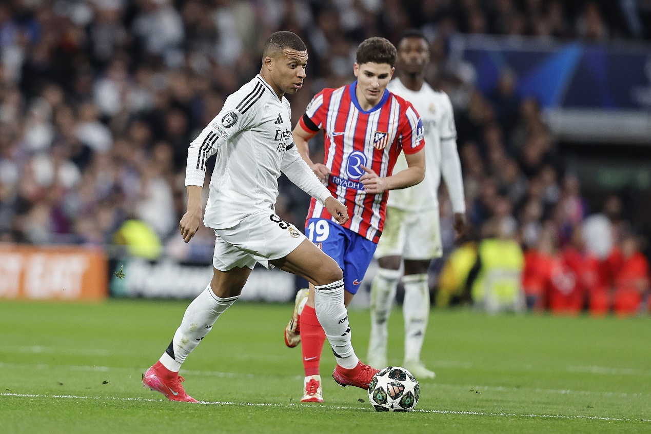 赛地聚焦:欧冠冲刺阶段热度飙升;深圳男篮完成体检;气氛紧张;赛程密集仍需轮换的简单介绍 赛地聚焦:欧冠冲刺阶段热度飙升;深圳男篮完成体检;气氛紧张;赛程密集仍需轮换的简单介绍