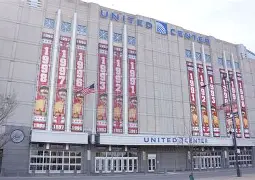 芝加哥公牛发布备战花絮；赛前队长鼓劲；社区盾任务艰巨；更衣室氛围转暖(芝加哥公牛队出场音乐)