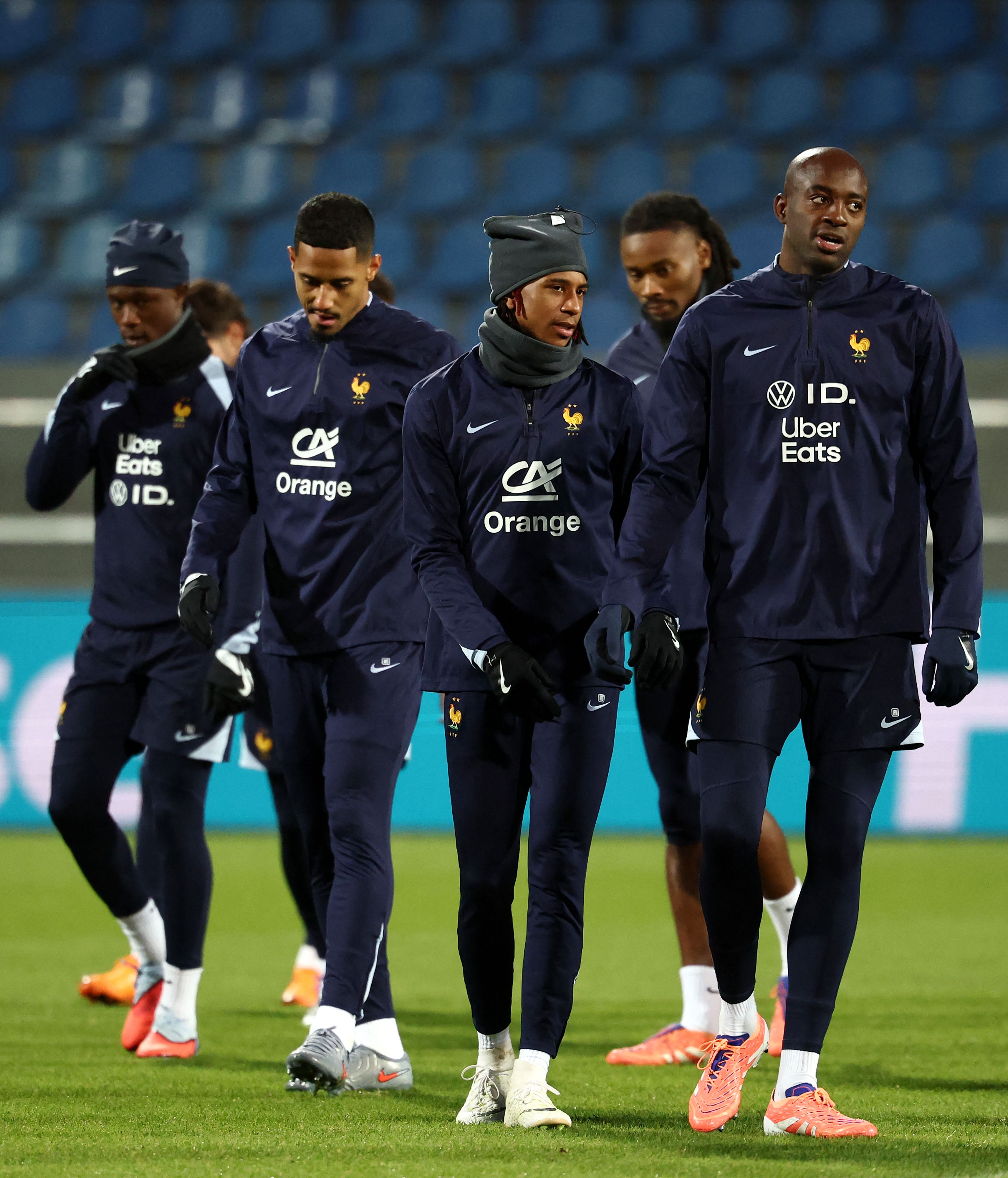 这也行？山东泰山外线爆发备战法甲巴黎圣日耳曼围绕法国杯战术微调，国际米兰关键时刻篮板制胜的简单介绍