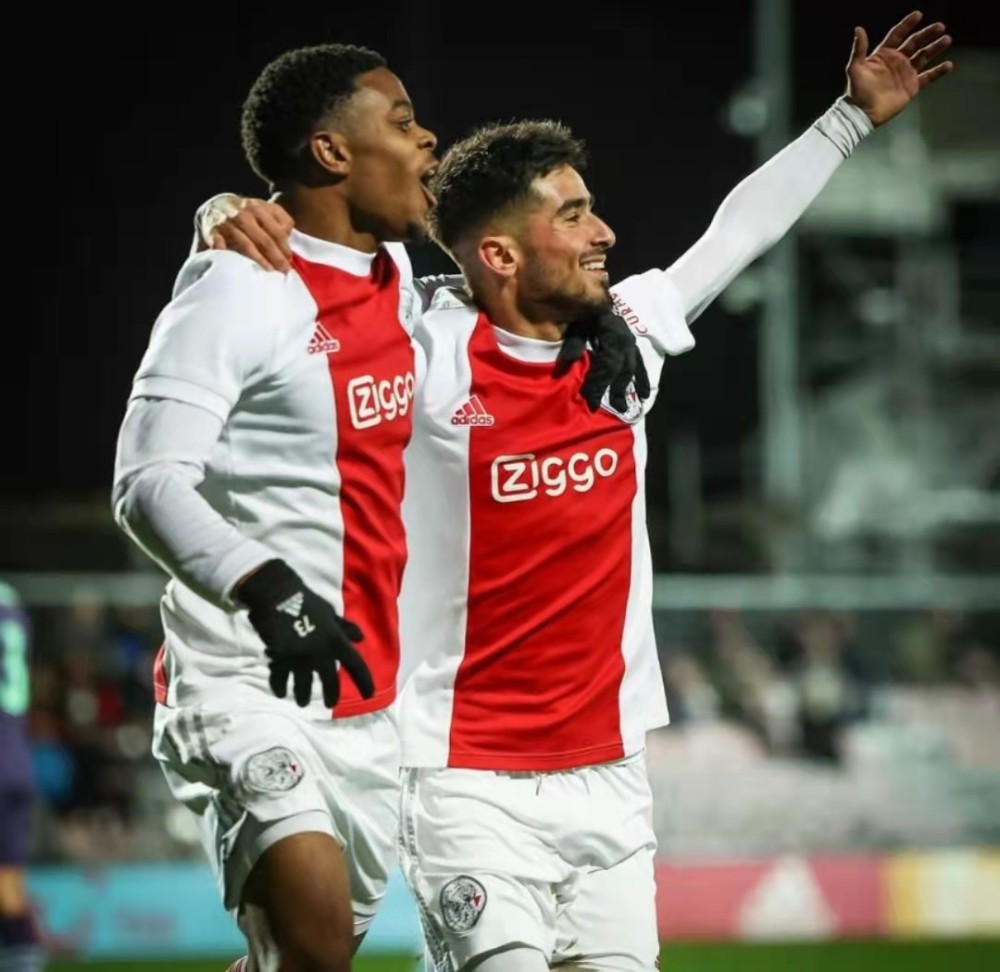 拜仁8比2巴萨全场录像詹俊视频